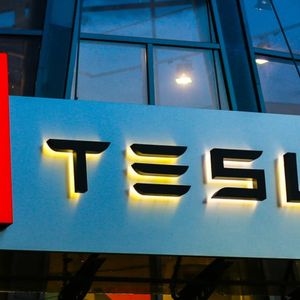 Tesla Revalues Bitcoin Holdings Under New Accounting Rules, Reports $600M Gain in Q4